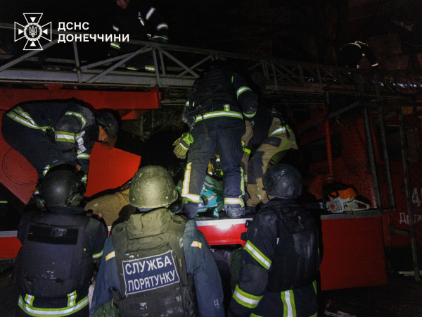 У Краматорську завершили аварійно-рятувальні роботи на місці удару по дев'ятиповерховому будинку - 02 грудня 2025 :: Донеччина У Краматорську завершили аварійно-рятувальні роботи на місці удару по дев'ятиповерховому будинку - 02 грудня 2025 :: Донеччина