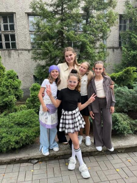 Красуня БУГу: «У світі є лише я і музика». Шлях Анастасії Дячук — композиторки та викладачки вокалу, яка перетворює почуття на звук | Новини Нововолинська Красуня БУГу: «У світі є лише я і музика». Шлях Анастасії Дячук — композиторки та викладачки вокалу, яка перетворює почуття на звук | Новини Нововолинська