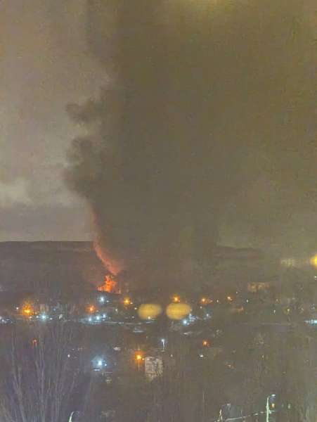 Удар БПЛА по Донецьку: пожежа у районі тютюнової фабрики - 27 грудня 2025 :: Донеччина