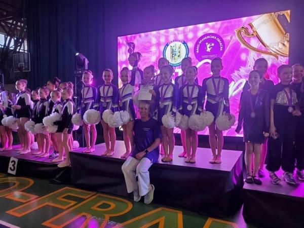 Нововолинські черлідерки здобули нагороди на турнірі в Івано-Франківську | Новини Нововолинська