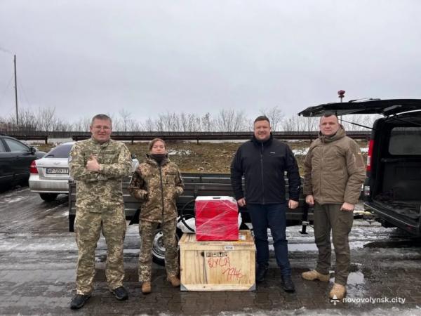 Обладнання на 1,8 мільйона гривень: чергову допомогу від Нововолинська передали військовим | Новини Нововолинська