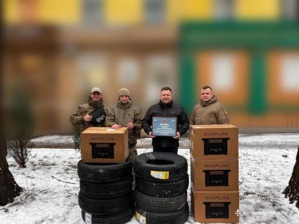 Обладнання на 1,8 мільйона гривень: чергову допомогу від Нововолинська передали військовим | Новини Нововолинська