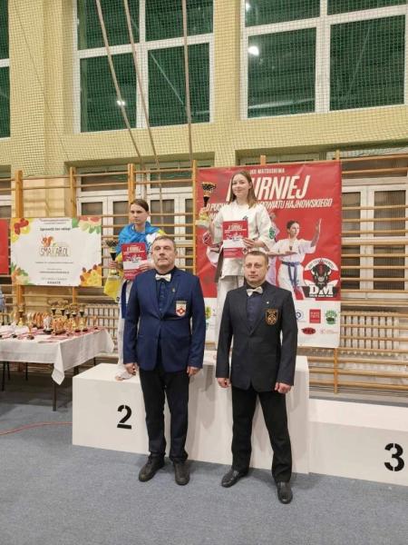 Нововолинські спортсмени стали призерами турніру з карате у Польщі | Новини Нововолинська