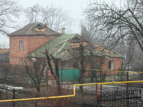 Безпілотники  атакували селище Центральний Перевальського району на окупованій Луганщині - 15 лютого 2026 :: Донеччина