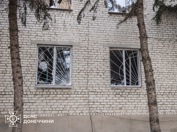 Обстріл Слов'янська - пошкоджено пожежну частину - 05 лютого 2026 :: Донеччина