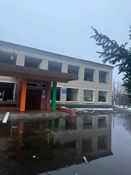 Безпілотники  атакували селище Центральний Перевальського району на окупованій Луганщині - 15 лютого 2026 :: Донеччина