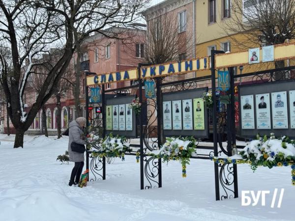 Фото дня: Нововолинськ пам&rsquo;ятає &mdash; 12 років після найтрагічніших днів Майдану | Новини Нововолинська