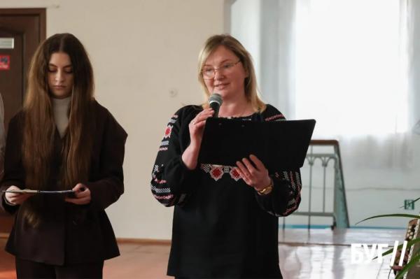 У Нововолинську відбувся поетичний вернісаж до Всесвітнього дня поезії | Новини Нововолинська