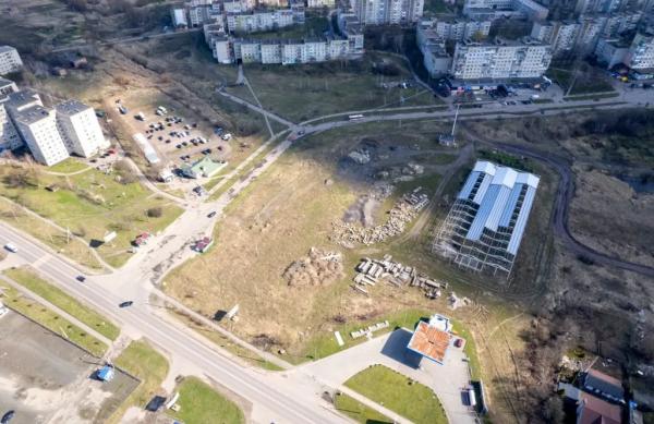 Пів мільйона за недобуд: скандальний бізнесмен Коптюк досі не може продати магазин у Нововолинську | Новини Нововолинська Пів мільйона за недобуд: скандальний бізнесмен Коптюк досі не може продати магазин у Нововолинську | Новини Нововолинська