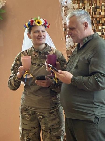 У Нововолинську побралися військові, яких поєднала війна | Новини Нововолинська У Нововолинську побралися військові, яких поєднала війна | Новини Нововолинська