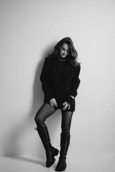 Красуня БУГу: Ольга Назарук — майстриня складних фарбувань волосся із Нововолинська | Новини Нововолинська Красуня БУГу: Ольга Назарук — майстриня складних фарбувань волосся із Нововолинська | Новини Нововолинська