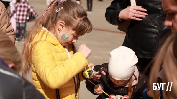 Нововолинці долучилися до акції з нагоди Всесвітнього дня людей із синдромом Дауна | Новини Нововолинська Нововолинці долучилися до акції з нагоди Всесвітнього дня людей із синдромом Дауна | Новини Нововолинська