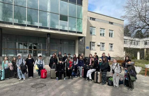 Діти з Нововолинської громади поїхали на оздоровлення в &laquo;Артек&raquo; | Новини Нововолинська