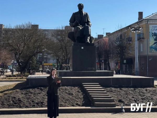 У Нововолинську відзначили 212-ту річницю від дня народження Тараса Шевченка | Новини Нововолинська