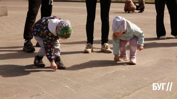 Нововолинці долучилися до акції з нагоди Всесвітнього дня людей із синдромом Дауна | Новини Нововолинська Нововолинці долучилися до акції з нагоди Всесвітнього дня людей із синдромом Дауна | Новини Нововолинська