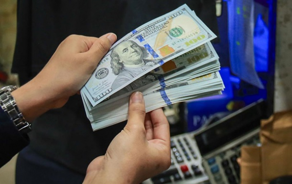 Курс гривні зміцнюється на початку тижня Курс гривні зміцнюється на початку тижня