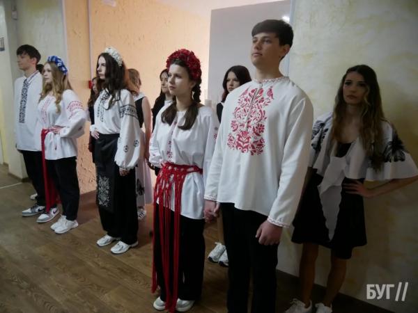 Як у Нововолинську створюють сучасну профосвіту: у ЦПО відкрили нову майстерню вишивки | Новини Нововолинська