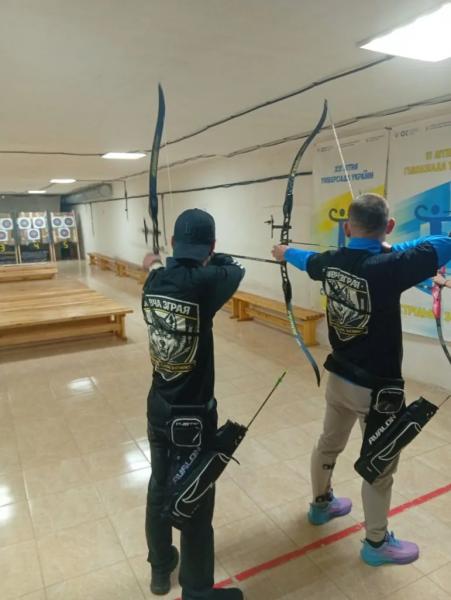 Ветерани з Нововолинська здобули призові місця на чемпіонатах Волині та Луцька зі стрільби з лука | Новини Нововолинська