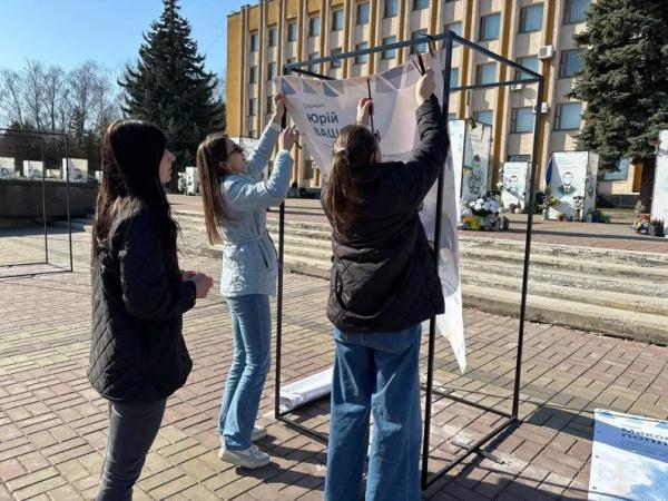 У Нововолинську встановили на Алеї Героїв ще 26 портретів полеглих воїнів | Новини Нововолинська