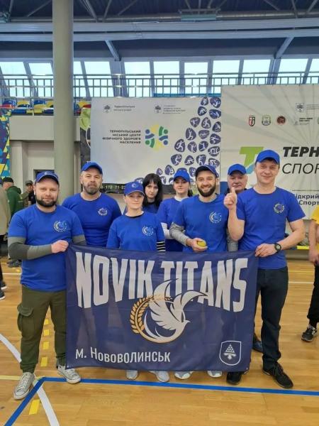 Петанк як шлях до відновлення: У Нововолинську ветерани розвивають реабілітаційний вид спорту | Новини Нововолинська