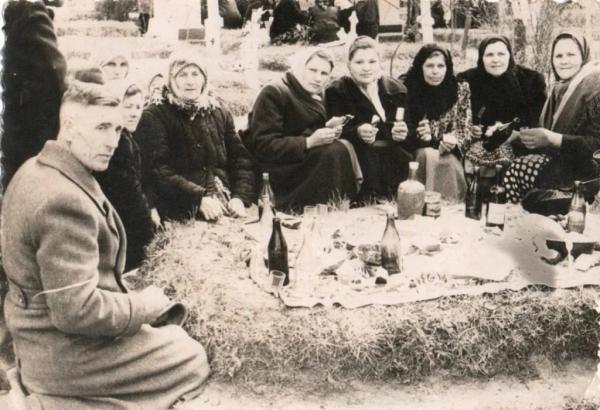 Великдень крізь час: у Нововолинську відзначили переможців конкурсу ретрофото | Новини Нововолинська Великдень крізь час: у Нововолинську відзначили переможців конкурсу ретрофото | Новини Нововолинська