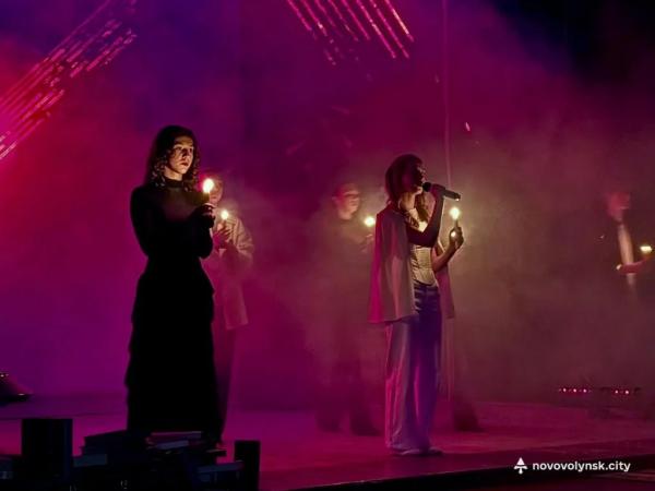 &laquo;Голоси&raquo;: у Нововолинську відбулася вистава театру мініатюр &laquo;Прометей&raquo; | Новини Нововолинська