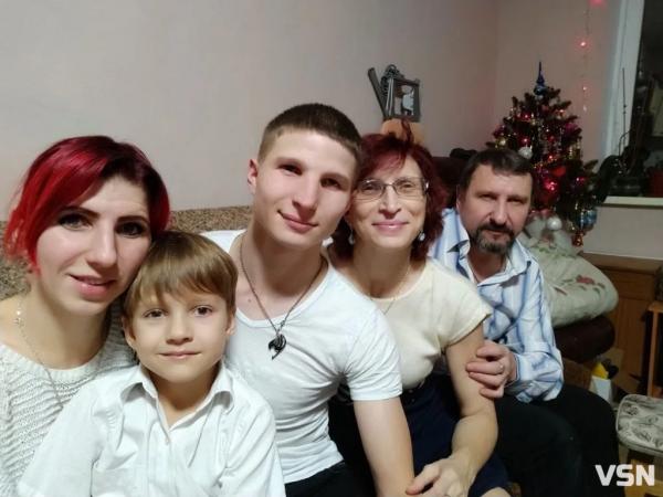 Син не знав, як сказати мамі, що батько уже ніколи не зателефонує:&nbsp;спогади про загиблого Героя з Нововолинська Олександра Наумюка | Новини Нововолинська