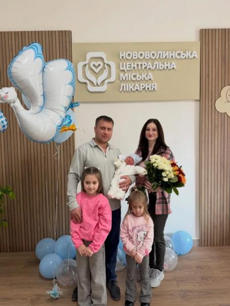 Більше хлопчиків: протягом місяця у пологовому Нововолинська народилися 23 малюки | Новини Нововолинська