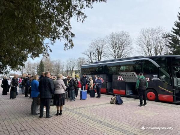 Нововолинські баскетболісти вирушили на міжнародний турнір до Чехії | Новини Нововолинська