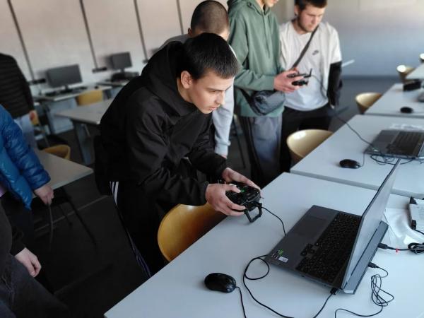 У НЦПО провели профорієнтаційний квест для школярів | Новини Нововолинська У НЦПО провели профорієнтаційний квест для школярів | Новини Нововолинська