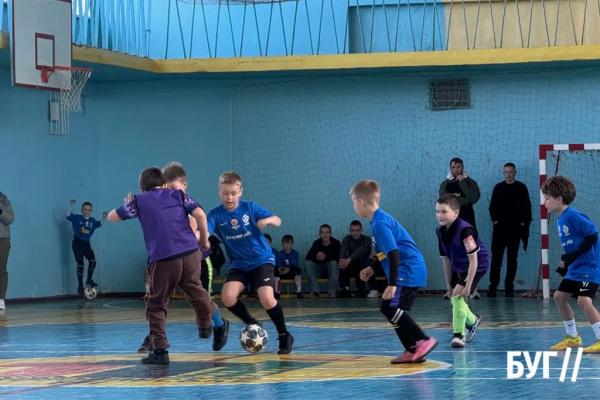 У Нововолинську відбувся районний етап змагань із масового футболу в межах проєкту &laquo;Пліч-о-пліч&raquo; | Новини Нововолинська