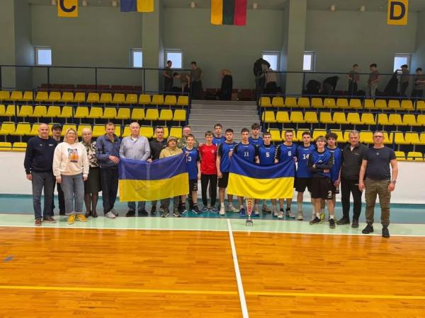 Гандболісти з Нововолинська вибороли &laquo;золото&raquo; міжнародного турніру в Литві | Новини Нововолинська