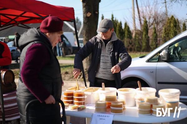 Продукти, хендмейд і жива музика: як у Нововолинську пройшов передвеликодній ярмарок | Новини Нововолинська Продукти, хендмейд і жива музика: як у Нововолинську пройшов передвеликодній ярмарок | Новини Нововолинська