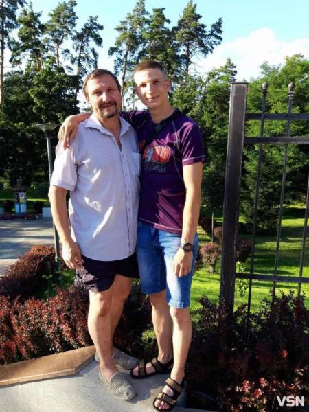 Син не знав, як сказати мамі, що батько уже ніколи не зателефонує:&nbsp;спогади про загиблого Героя з Нововолинська Олександра Наумюка | Новини Нововолинська