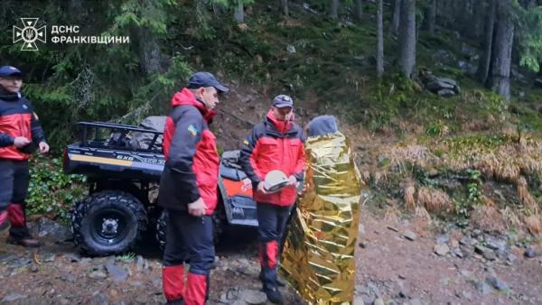 У Карпатах рятувальники розшукали підлітка з Нововолинська, який заблукав | Новини Нововолинська