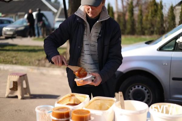 Продукти, хендмейд і жива музика: як у Нововолинську пройшов передвеликодній ярмарок | Новини Нововолинська Продукти, хендмейд і жива музика: як у Нововолинську пройшов передвеликодній ярмарок | Новини Нововолинська