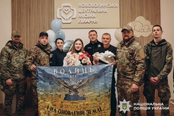 Боєць із Нововолинська встиг на народження первістка: повернувся з фронту за 15 хвилин до пологів | Новини Нововолинська