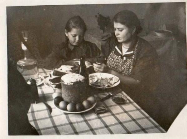 Великдень крізь час: у Нововолинську відзначили переможців конкурсу ретрофото | Новини Нововолинська Великдень крізь час: у Нововолинську відзначили переможців конкурсу ретрофото | Новини Нововолинська