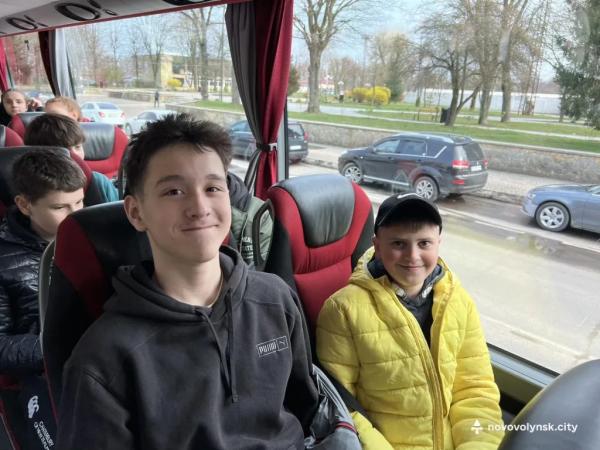 Нововолинські баскетболісти вирушили на міжнародний турнір до Чехії | Новини Нововолинська