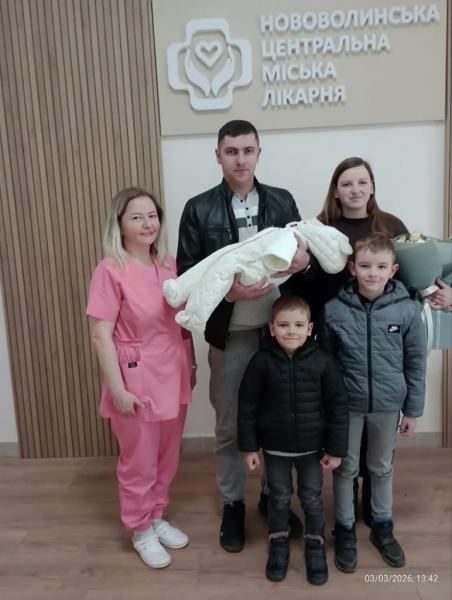 Більше хлопчиків: протягом місяця у пологовому Нововолинська народилися 23 малюки | Новини Нововолинська