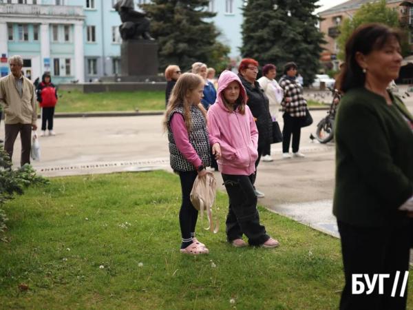 У Нововолинську відбувся благодійний захід до Всесвітнього дня вишиванки | Новини Нововолинська