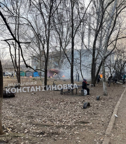 По Костянтинівці завдано ракетного удару: Загинули три людини, кількість поранених зросла до 14 - 28 січня 2023 :: Новини Донбасу