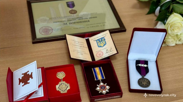 Сім’ї полеглого Героя з Нововолинська Дмитра Аршуліка вручили його посмертні нагороди | Новини Нововолинська