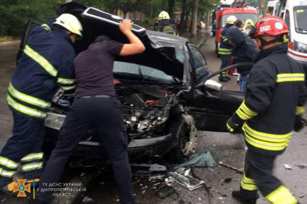 У Соборному районі Дніпра сталася аварія