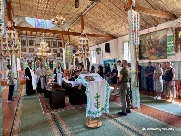 У Нововолинську попрощалися з учасником бойових дій Андрієм Биковим | Новини Нововолинська