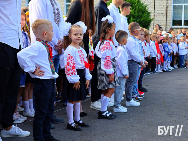 У ліцеях Нововолинська пролунав перший дзвоник | Новини Нововолинська