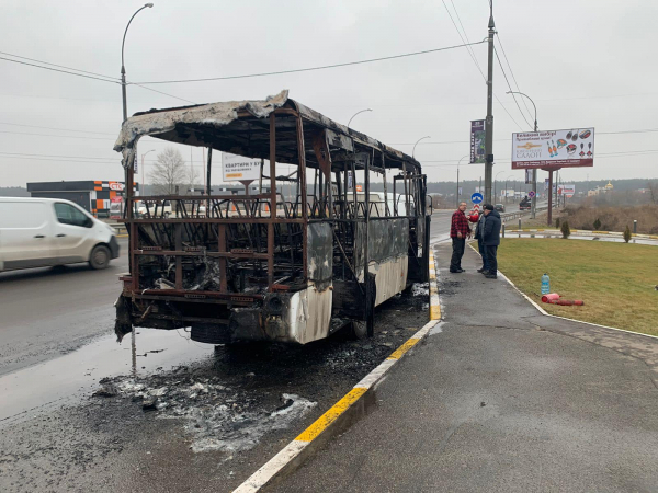Под Киевом на ходу загорелся автобус с пассажирами - Проишествия