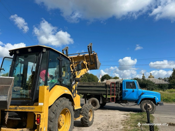 У Нововолинську ВУКГ очищувало ливневу систему міста | Новини Нововолинська