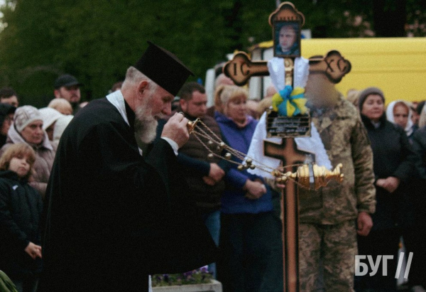 Нововолинськ зустрів двох Героїв Романа Тивонюка та Володимира Дацюка, які віддали своє життя за Україну | Новини Нововолинська