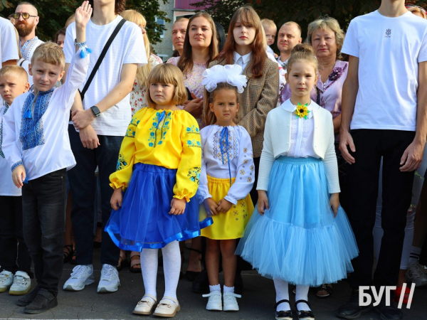 У ліцеях Нововолинська пролунав перший дзвоник | Новини Нововолинська